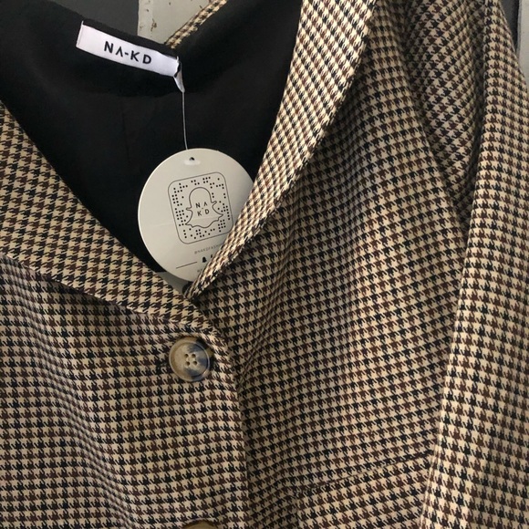 FABULOUS and ADORABLE  Brand New checked blazer - Picture 4 of 8